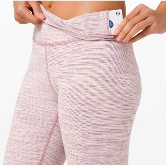 LULULEMON Wunder Under High Rise in Mulberry Currant TIGHT 29” Luon LEGGINGS 6 - Picture 4 of 10
